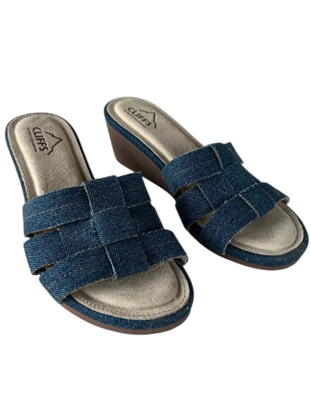 Cliffs by WHITE MOUNTAIN Denim Wedge Slide Sandals in Blue